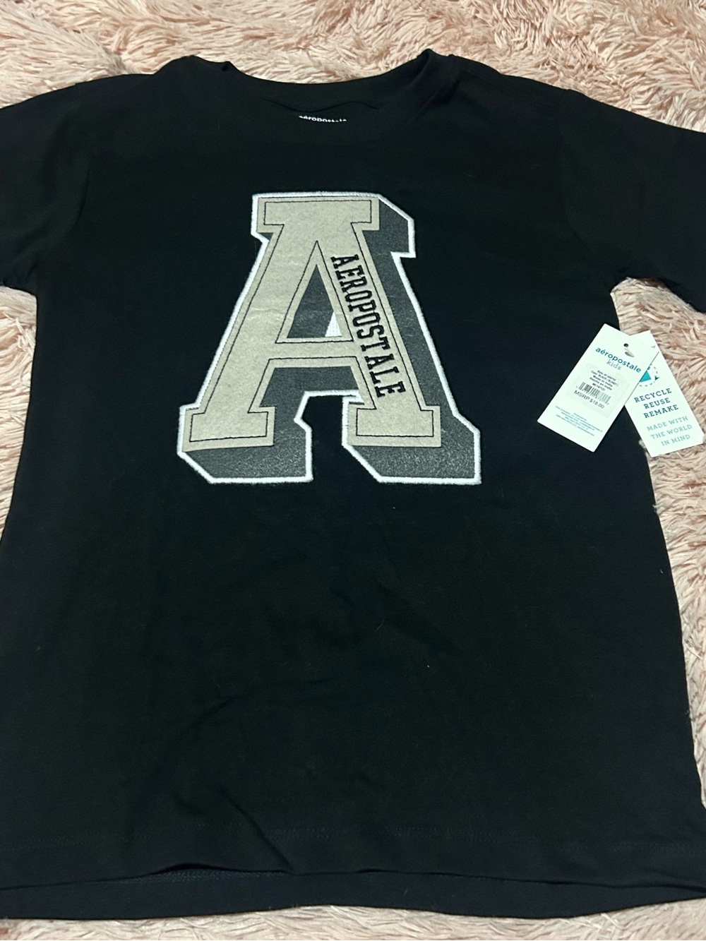 Kids Aeropostale Black Tee with Beige and White 'A' Patch size M (10/12). NEW❤️
